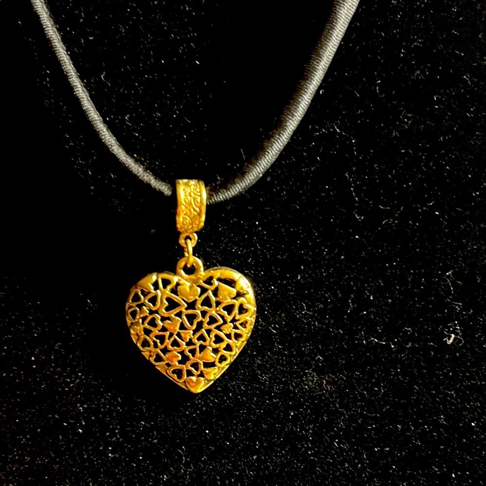 Elegant Gold Heart‎ Pendant Necklace on Satin cord